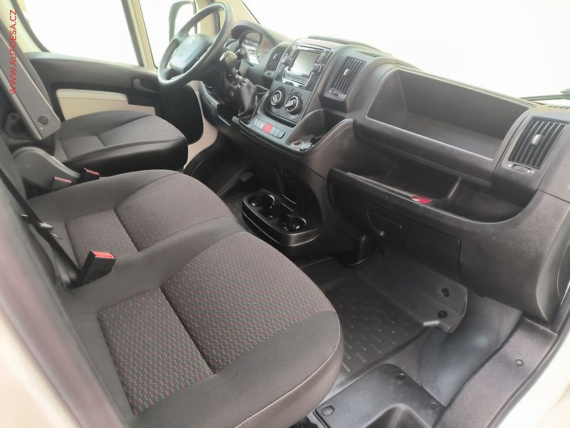 Citroën Jumper (2018) 2.0HDi L2H2, AC - fotka 11 z 19