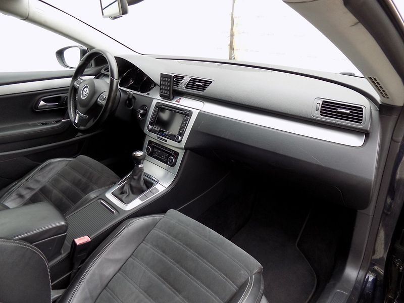 Volkswagen Passat CC (2008) 2.0TDI/Highline/NAVI/Bi-xenon/ - fotka 15 z 37