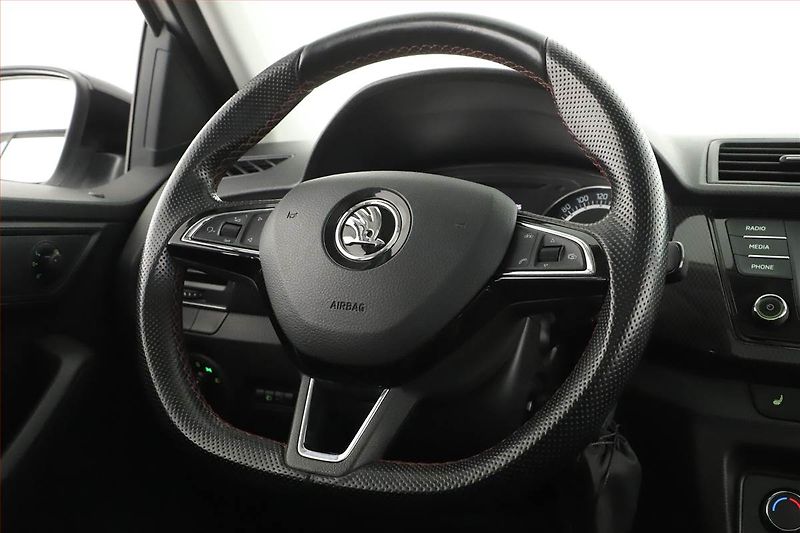 Škoda Fabia (2018) Monte Carlo 1.0 TSI - fotka 13 z 14