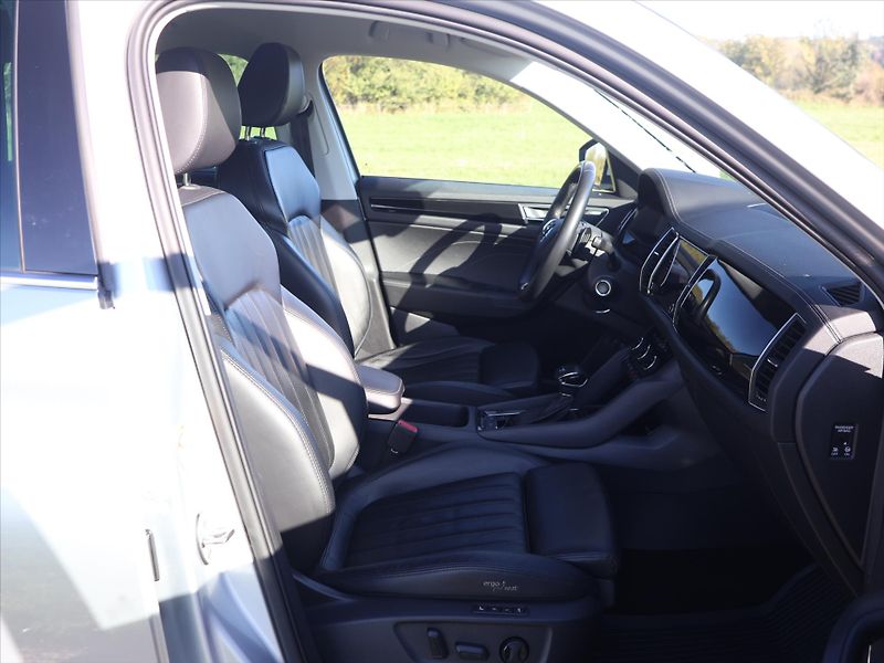 Škoda Kodiaq 2,0 TDI 147kW DSG 4x4 L&K DPH - fotka 11 z 31
