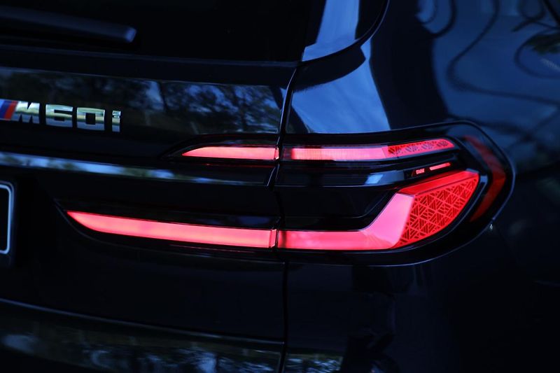 BMW X7 M60i xDrive - fotka 18 z 18