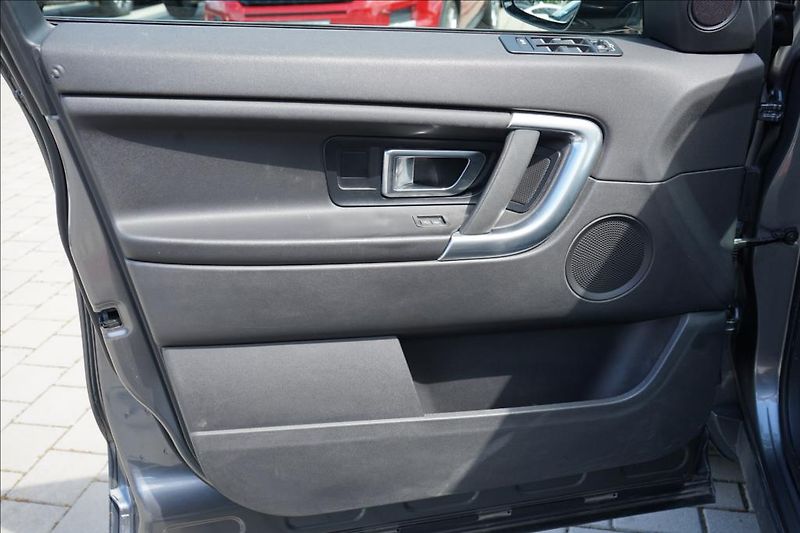 Land Rover Discovery Sport 2,0 TD4 110kW SE,1Maj,ČR,DPH - fotka 12 z 38