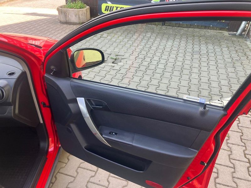 Chevrolet Aveo 1,2i (62kW)*TAŽNÉ ZAŘÍZENÍ* - fotka 15 z 15