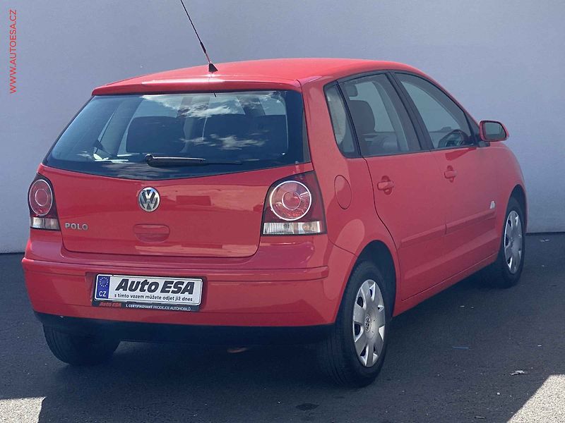 Volkswagen Polo (2008) 1.2 HTP, 2.maj,ČR, AC, tempo - fotka 4 z 17