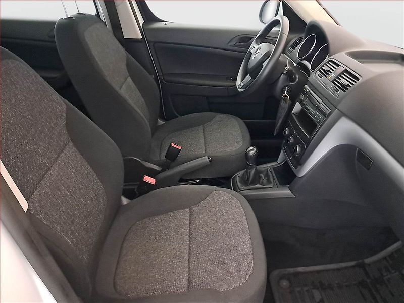 Škoda Yeti (2014) 1.2 TSI - fotka 9 z 15