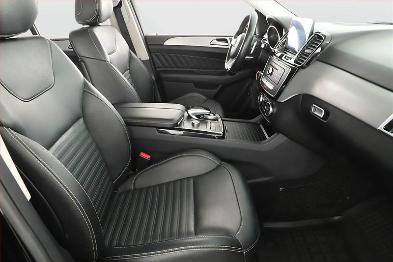 Mercedes-Benz GLE (2015) AMG line 400 - fotka 7 z 30