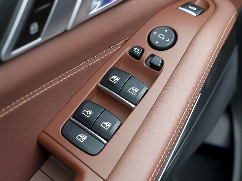 BMW X5 3,0 Xdrive40d AT Pano DPH - fotka 18 z 54