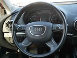 Audi A3 (2016) 1.6 TDi, Navi, AC - náhled 13