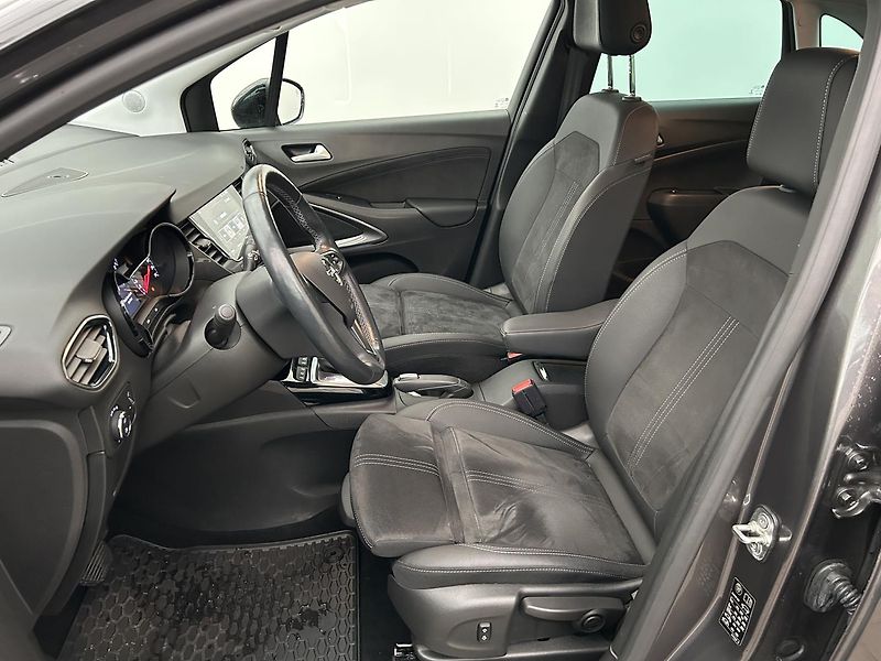 Opel Crossland 1.2 TURBO Ultimate - fotka 11 z 28