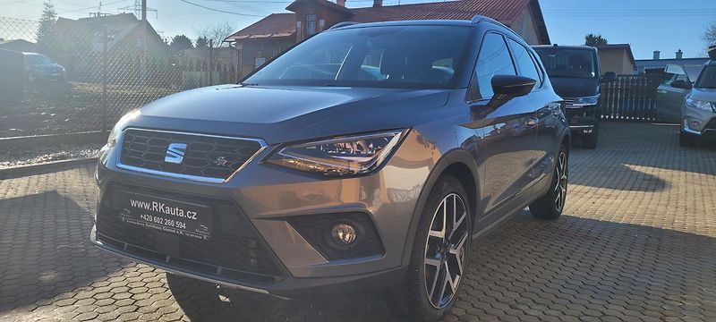 Seat Arona (2018) FR 1,5TSi 110kW benzín - fotka 1 z 47