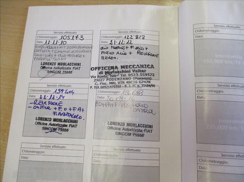Toyota RAV4 2,0 D4D, klima,4x4,servis,tažn - fotka 34 z 34