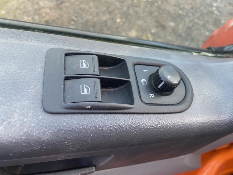 Volkswagen Transporter (2010) 2Xšoupačky,vada motoru - fotka 12 z 12