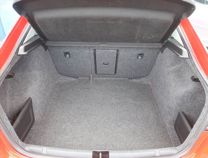 Seat Toledo (2015) 1.2 TSI, Serv.kniha - fotka 13 z 17