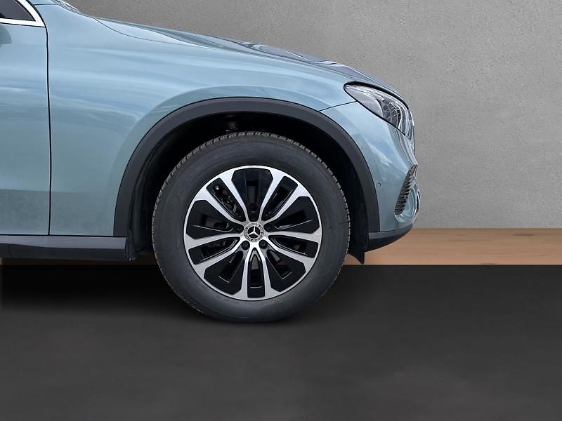 Mercedes-Benz GLC SUV 220d 4MATIC Avantgarde - fotka 9 z 21