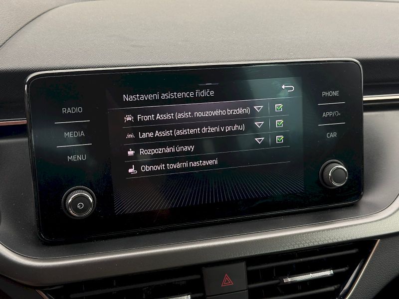 Škoda Scala (2024) 1.5 TSI 110 kW Style - fotka 19 z 21