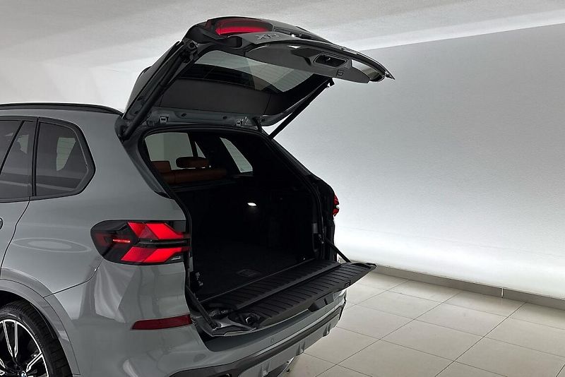 BMW X5 xDrive40d - fotka 28 z 28