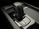 Volvo XC60 B4 AWD MOMENTUM AUT REZERVACE - náhled 27