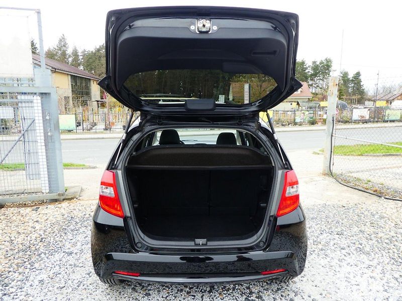 Honda Jazz (2012) 1.4i 73kW*Automat*Panorama* - fotka 30 z 32