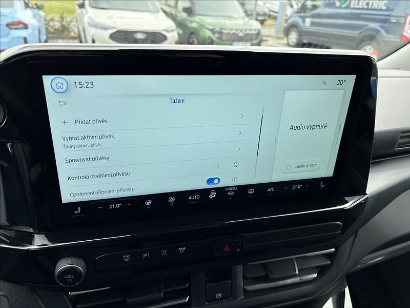 Ford Tourneo Custom 2,0 EcoBlue Titanium 125kW L1 - fotka 41 z 44