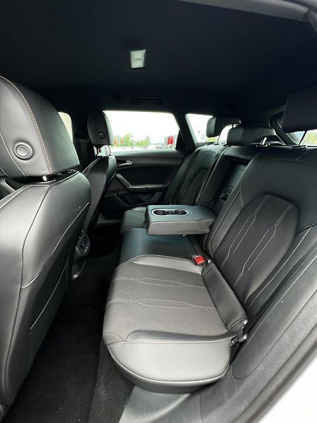 Cupra Leon 1.5 eTSI 110kW DSG 1.Maj DPH - fotka 22 z 26