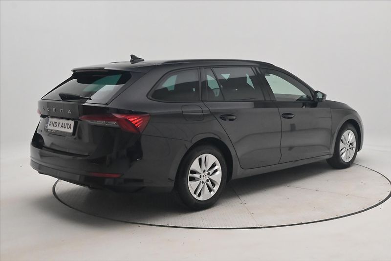 Škoda Octavia 2,0 TDI 110 kW DSG Sportline Z - fotka 5 z 30