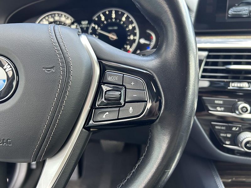 BMW Řada 5 5540i xDrive Luxury Line - fotka 27 z 37