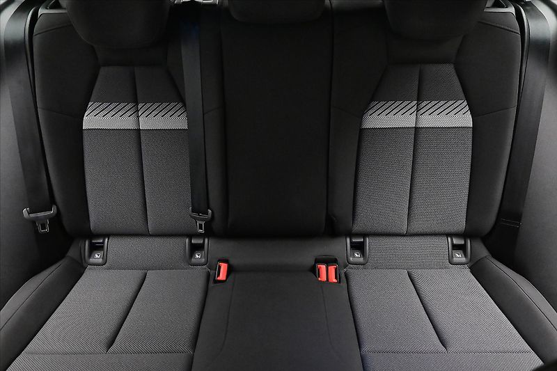 Audi Q4 40 e-tron 150kW 82kWh SOH 92% - fotka 27 z 30