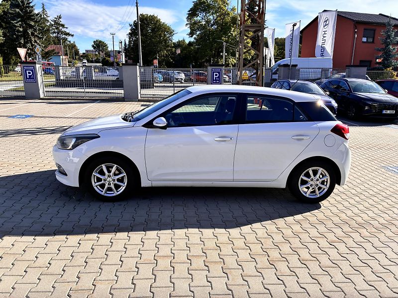 Hyundai i20 -55kW KLIMA,4x KOLA NA ZIMU - fotka 4 z 23