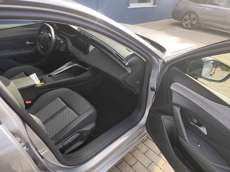 Peugeot 308 (2026) SW ALLURE Hybrid 145 e-DCS6 - fotka 14 z 15