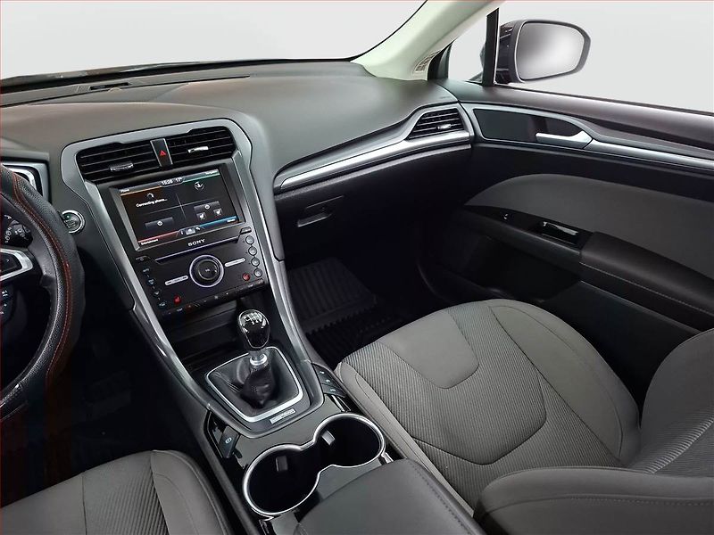 Ford Mondeo (2015) 2.0 TDCI, Tempomat - fotka 8 z 20