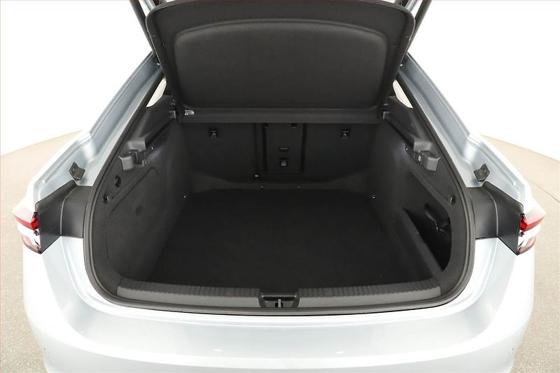 Škoda Superb (2025) 2.0 TDI, Selection, Navigace - fotka 11 z 19