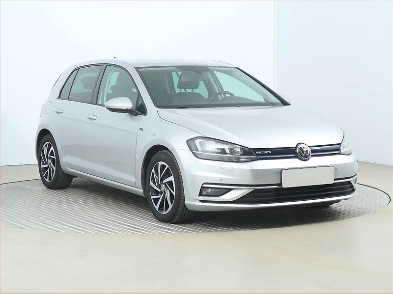 Volkswagen Golf (2018) 1.5 TSI, Navi, Tempomat - fotografie inzerátu