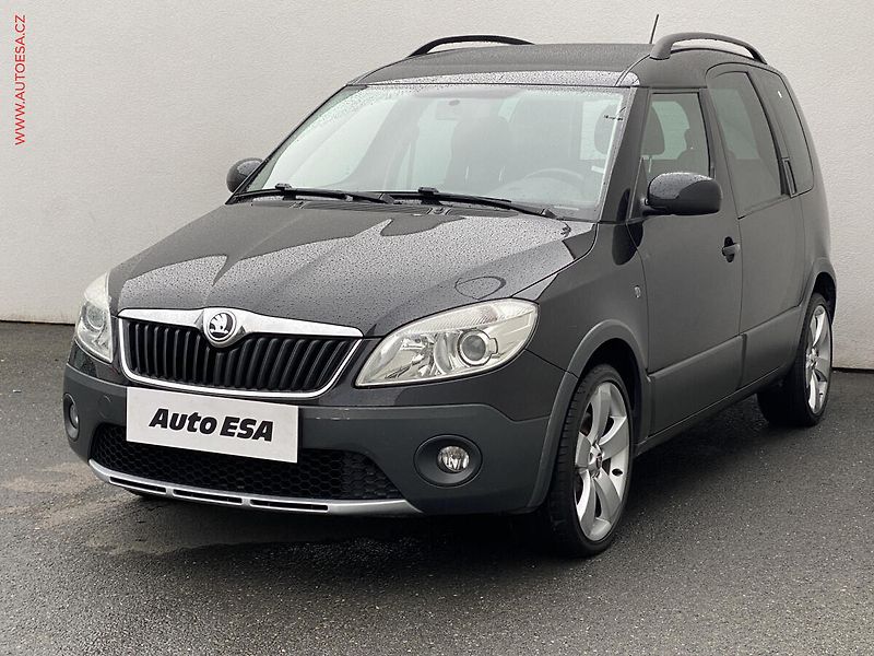 Škoda Roomster (2014) 1.2 TSi, Scout, +kola, panor - fotka 3 z 18
