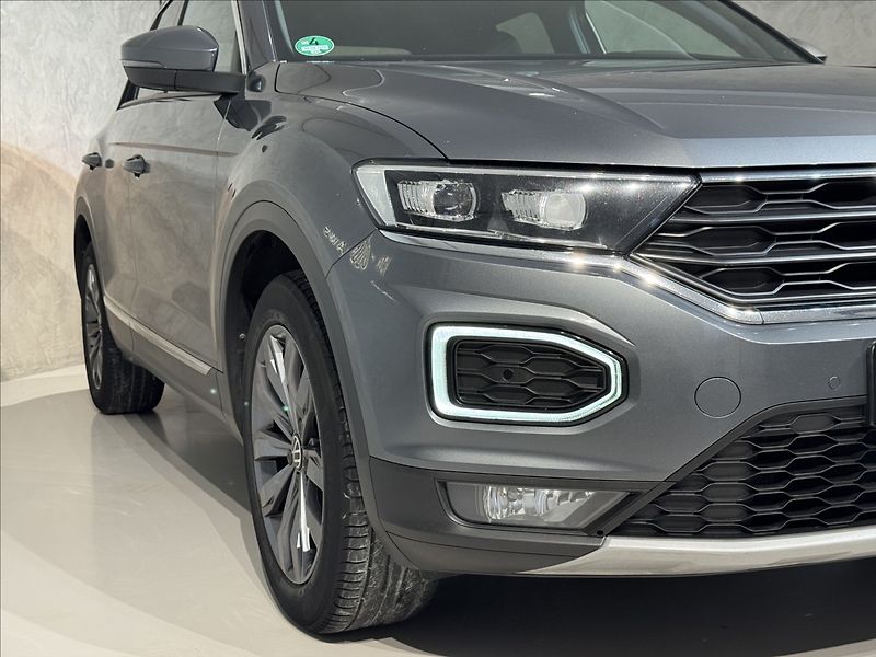 Volkswagen T-Roc 1,5 TSi  Sport Virtual Assist - fotka 5 z 44