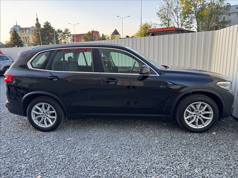 BMW X5 3,0 xDrive 30d DPH 1.maj. ČR - fotka 14 z 50