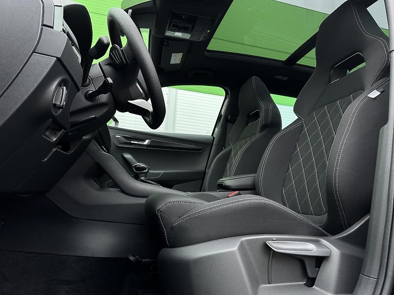 Škoda Karoq 2.0TSi DSG 4x4 Sportline 190PS - fotka 16 z 51