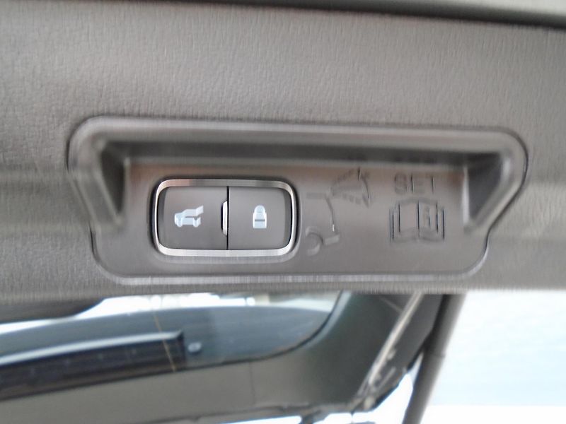 Ford Explorer 3,0EcoBoost Plug-in-Hybrid ST - fotka 37 z 50