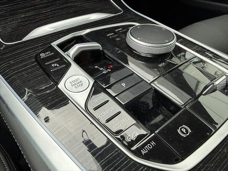BMW X5 3,0 30d xDrive - fotka 24 z 36