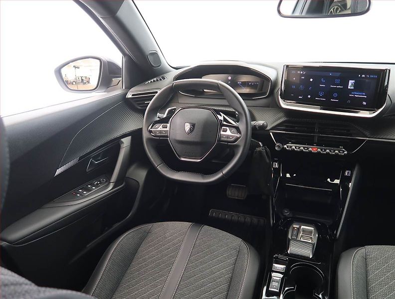 Peugeot 2008 (2025) 1.2 PureTech - fotka 7 z 26