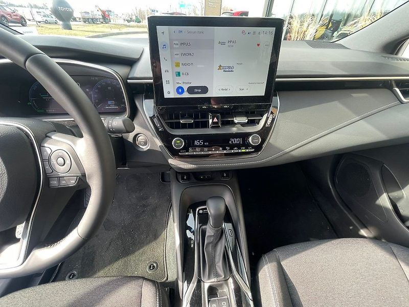Toyota Corolla 1.8 Hybrid Comfort Business - fotka 17 z 28