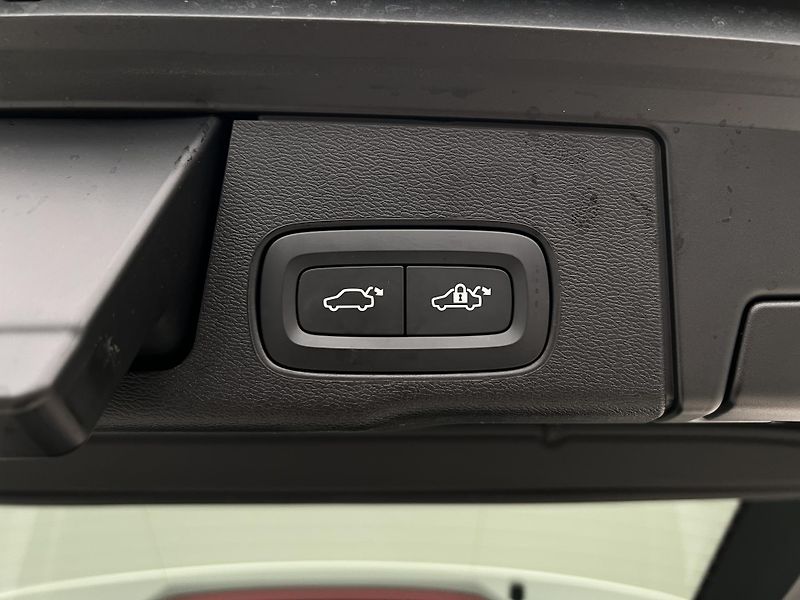 Volvo XC60 T6 AWD RECHARGE PLUS REZERVACE - fotka 43 z 46