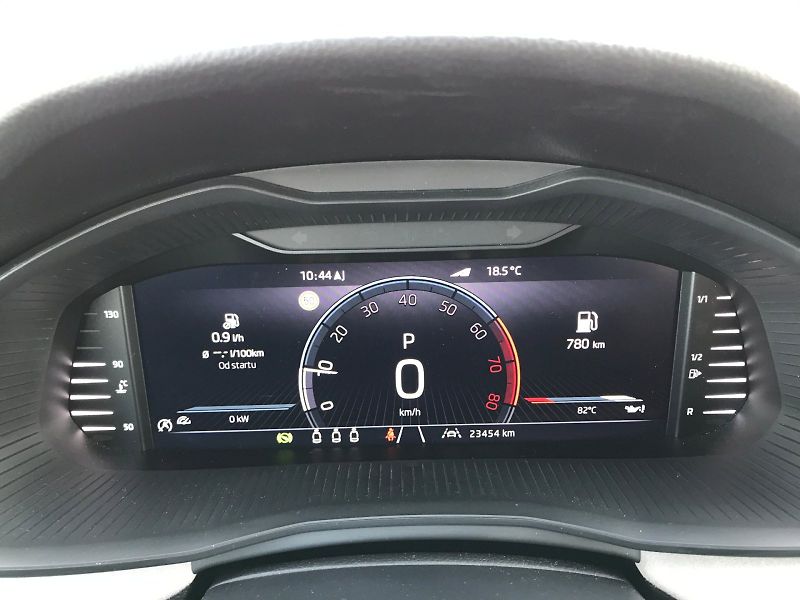 Škoda Kamiq (2024) SELEC TSI 110/1.5 A7F - fotka 16 z 25