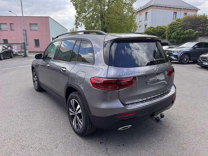 Mercedes-Benz GLB (2026) 200 d 4MATIC - fotka 5 z 24