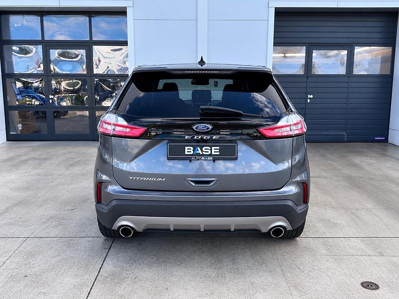 Ford Edge 2.0L EcoBoost 4x4 Titanium - fotka 5 z 22