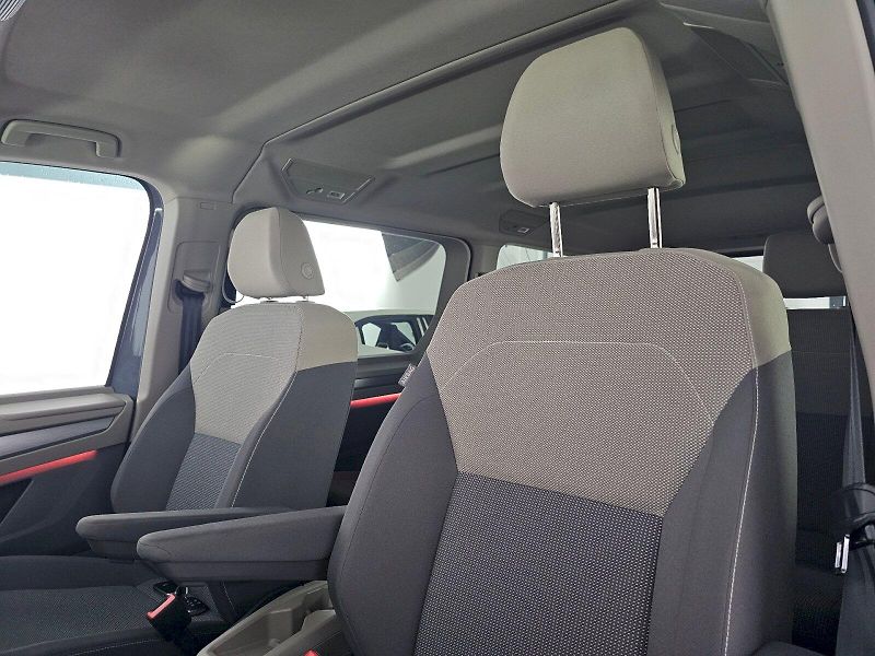 Volkswagen Multivan (2023) 2.0TDI DSG 110KW STYLE TAŽNÉ N - fotka 30 z 35