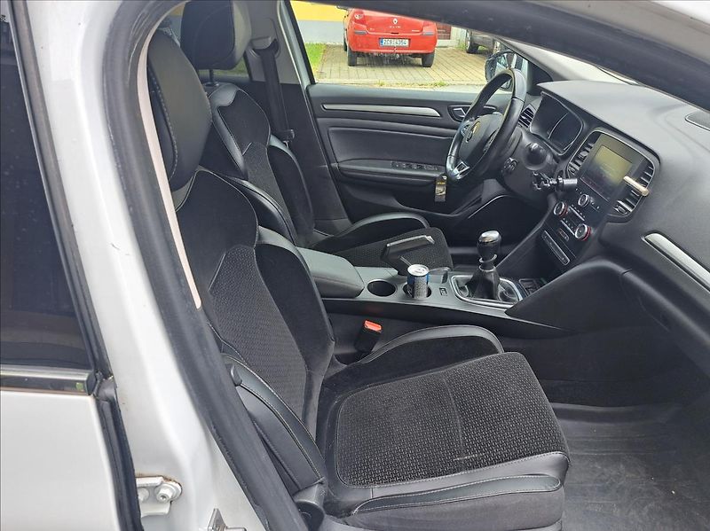 Renault Mégane 1,6 i LPG - fotka 33 z 37