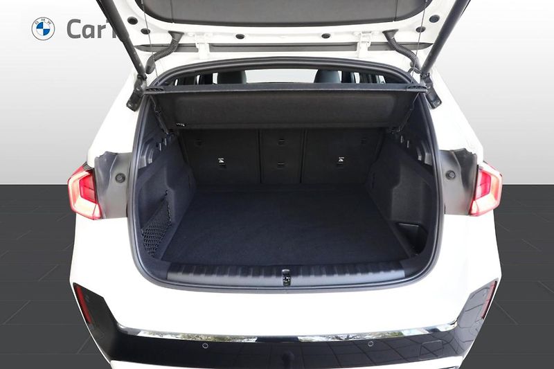 BMW X1 sDrive18d - fotka 8 z 25
