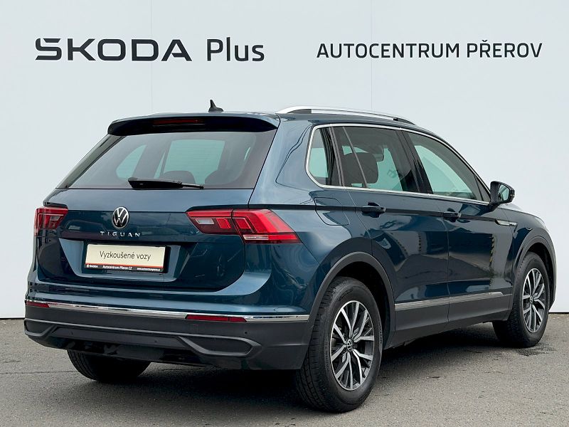 Volkswagen Tiguan (2021) 1.5 TSI 110kW LIFE - fotka 2 z 35