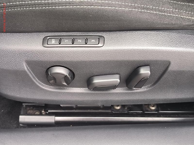 Škoda Superb (2017) 1.4 TSi, Style, bixen, panor - fotka 11 z 23