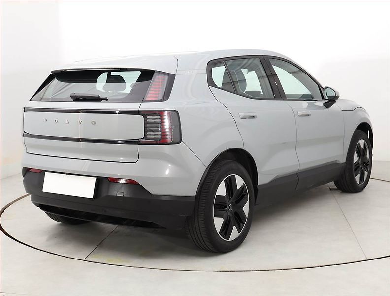Volvo EX30 (2024) Core 51kWh Single Motor - fotka 5 z 16